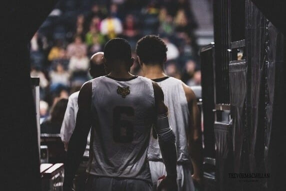 Xavier Ochu Basketball