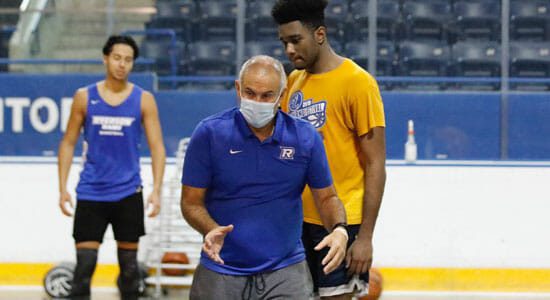 David DeAveiro Discusses How He Establishes And Maintains A Winning Culture In USports Basketball