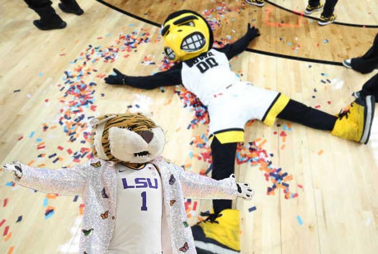 Iowa vs LSU: A Landmark Moment in Women’s College Basketball