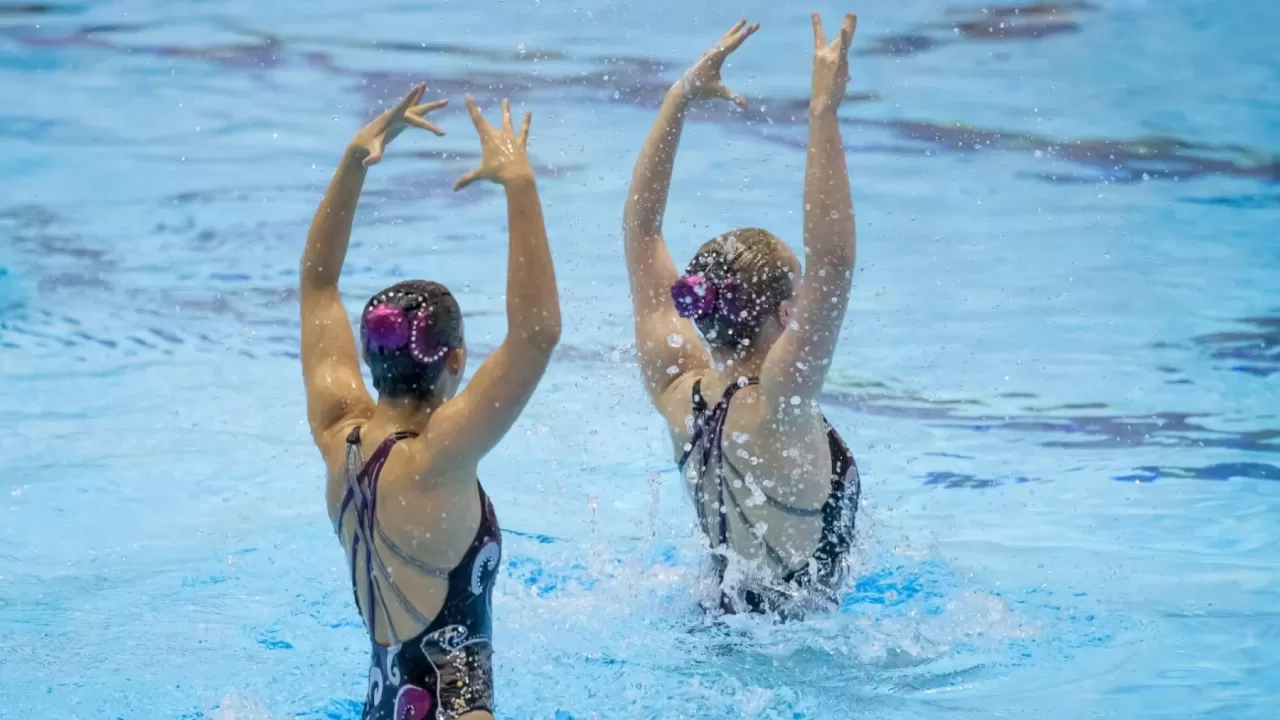 Artistic swimming duet featured by Saskatchewan Artistic Swimming.